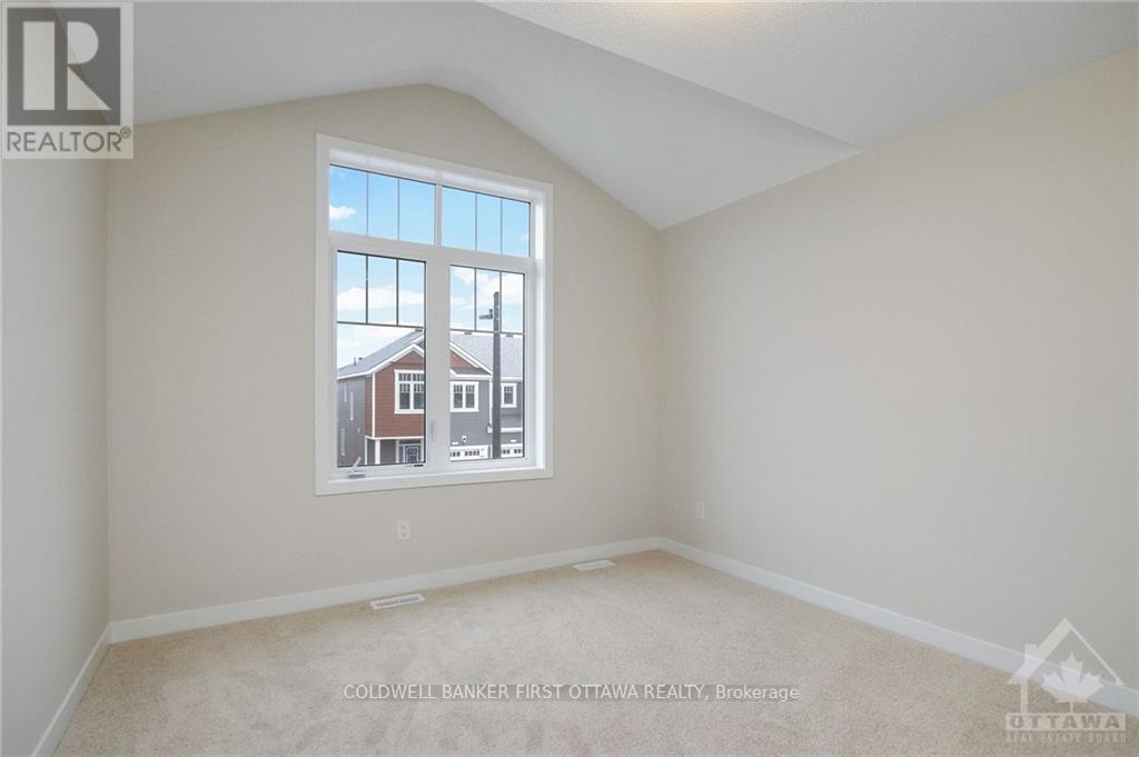 71 Kindred Row, Ottawa, ON - Indoor Photo Showing Other Room