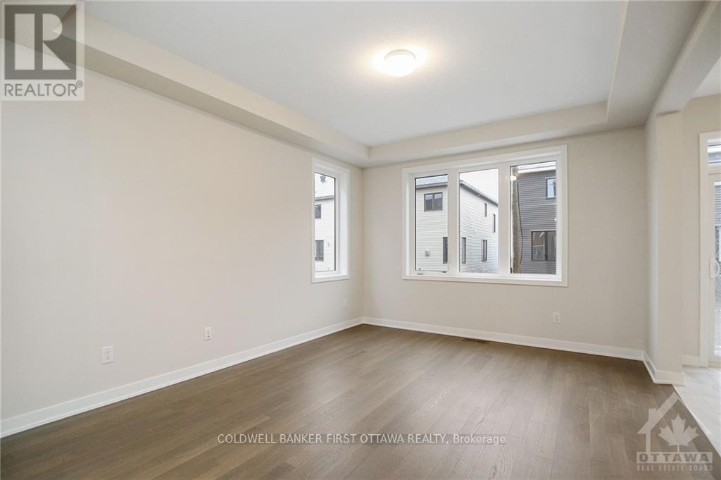 71 Kindred Row, Ottawa, ON - Indoor Photo Showing Other Room