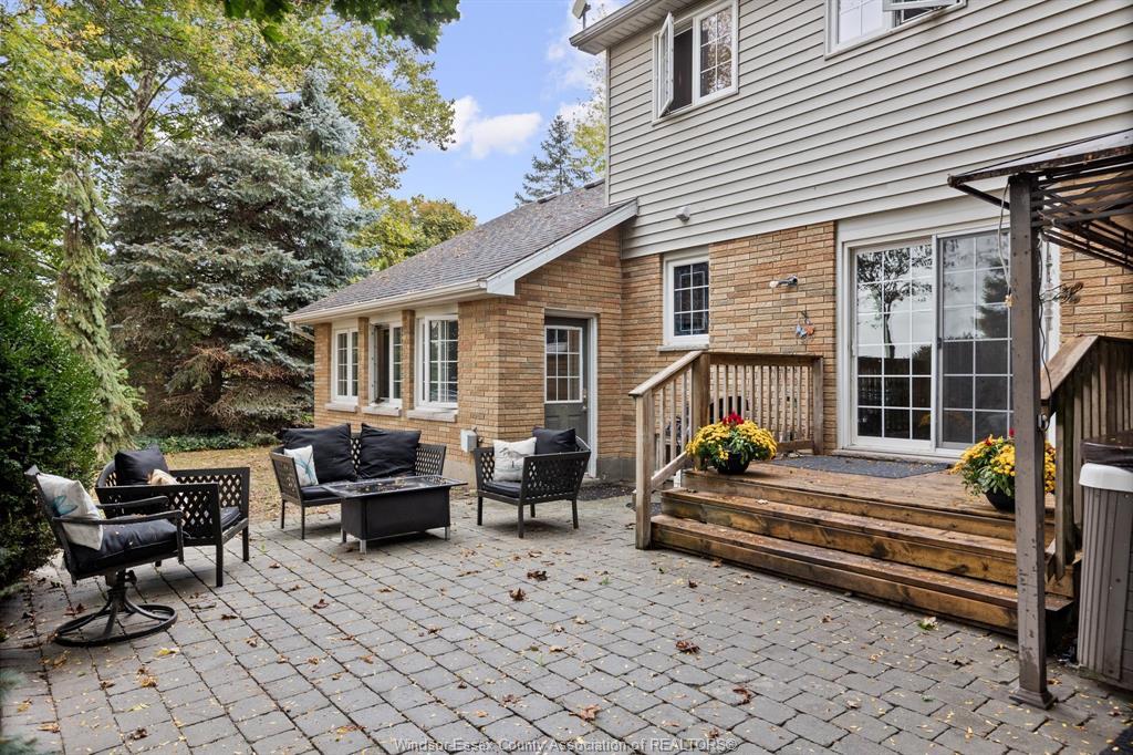 6653 St Phillippes Line, Grande Pointe, ON