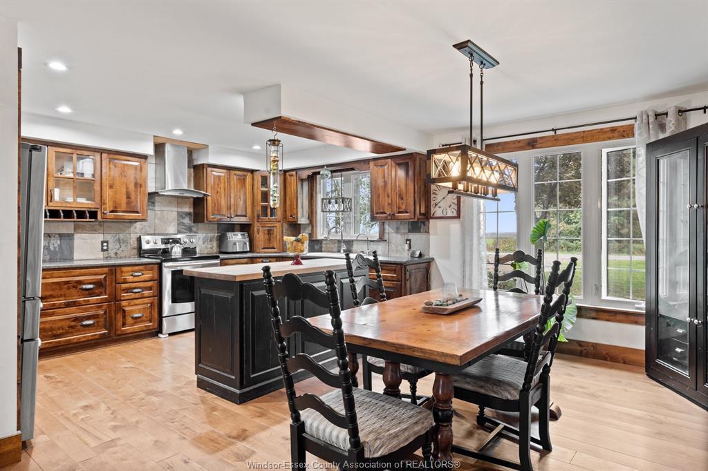 6653 St Phillippes Line, Grande Pointe, ON