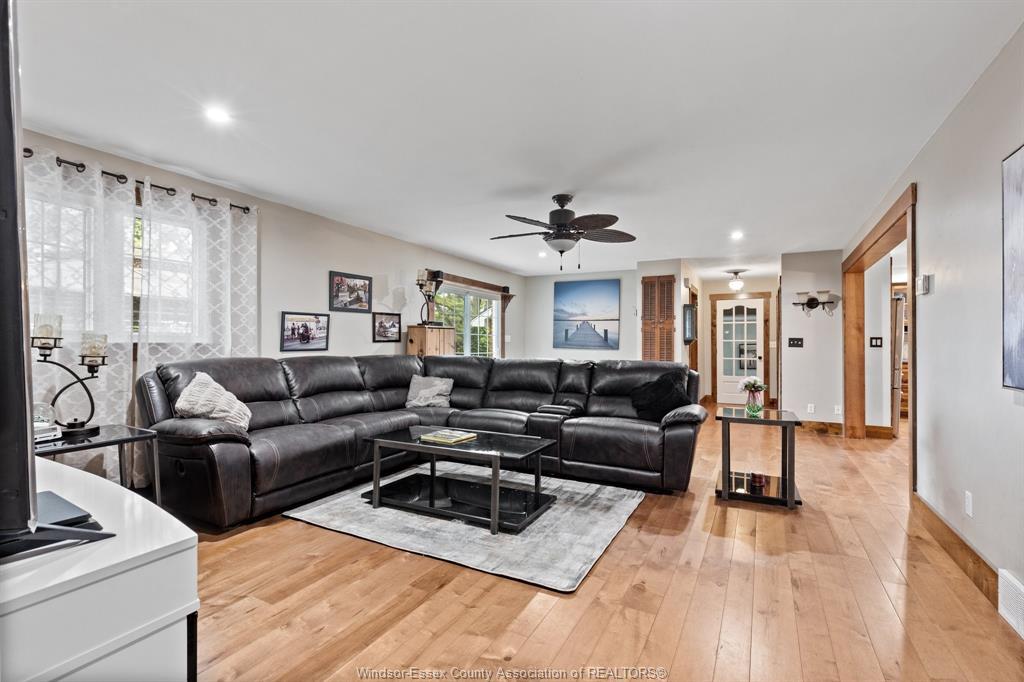6653 St Phillippes Line, Grande Pointe, ON