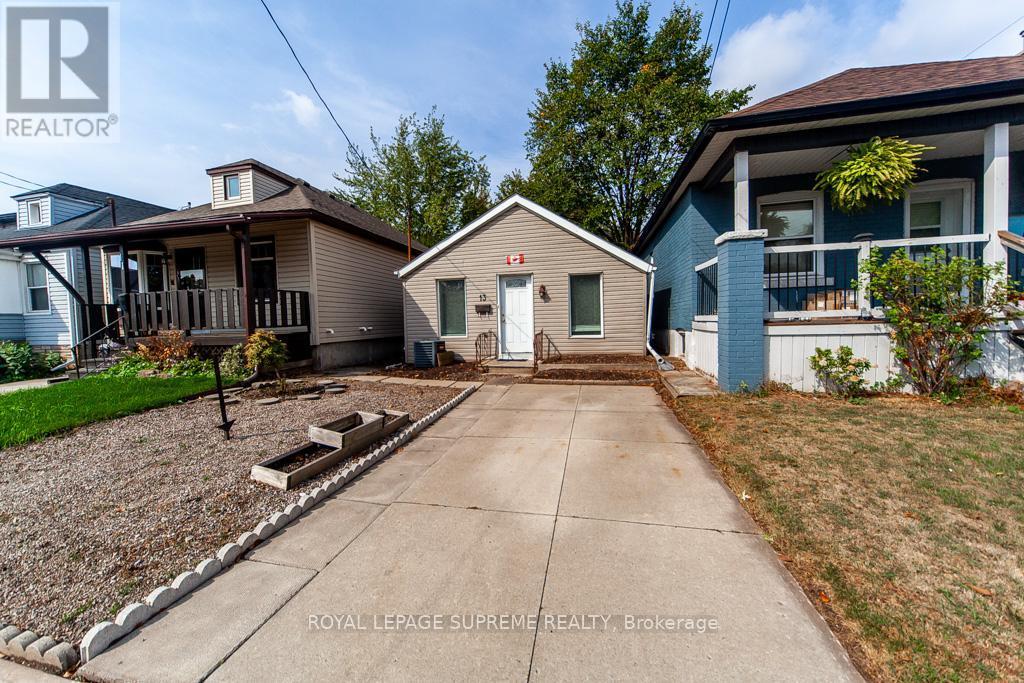 13 Robins Avenue, Hamilton, ON - Outdoor With Facade