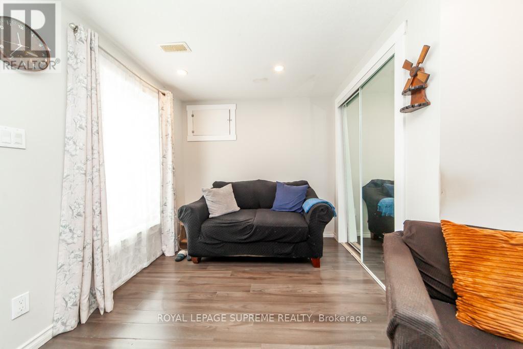 13 Robins Avenue, Hamilton, ON - Indoor