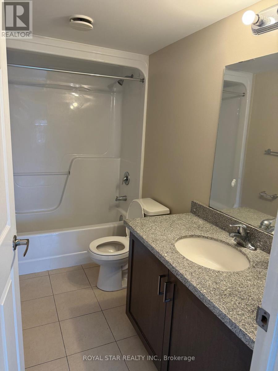 301 - 64 Frederick Drive, Guelph, ON - Indoor Photo Showing Bathroom