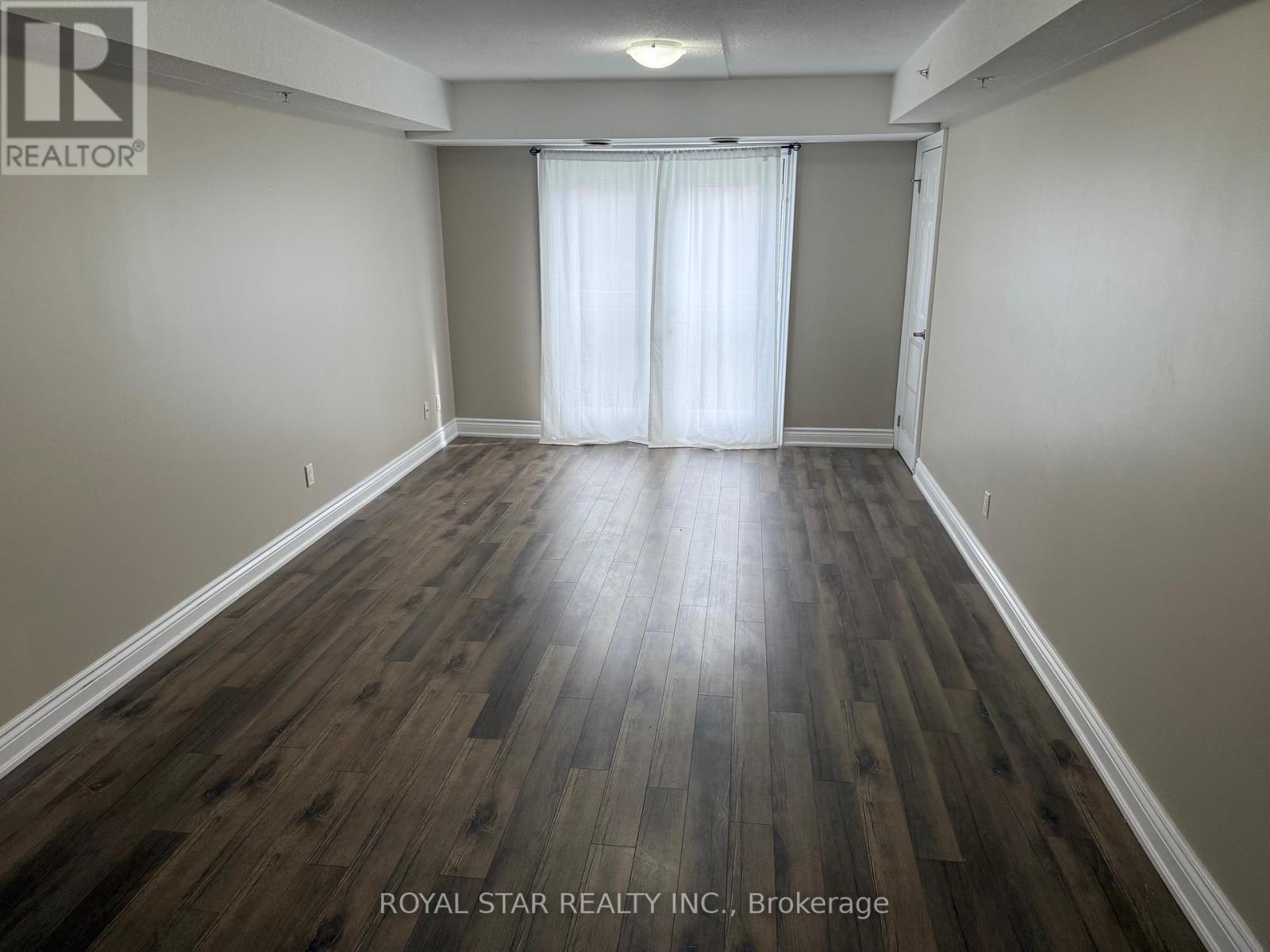 301 - 64 Frederick Drive, Guelph, ON - Indoor Photo Showing Other Room