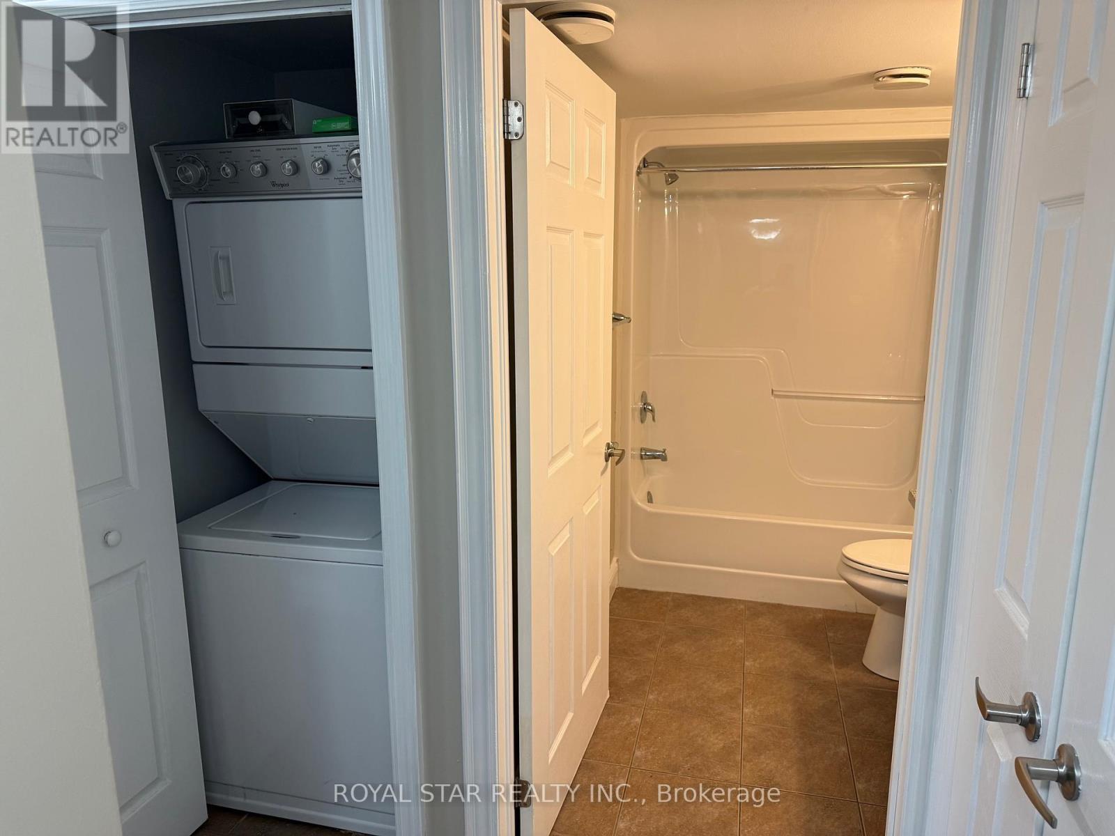 301 - 64 Frederick Drive, Guelph, ON - Indoor Photo Showing Laundry Room