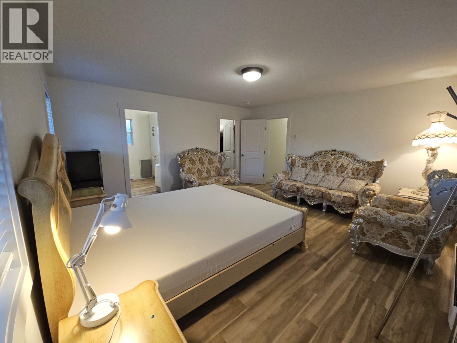 2601 Calliou Road, Chetwynd, BC - Indoor Photo Showing Other Room