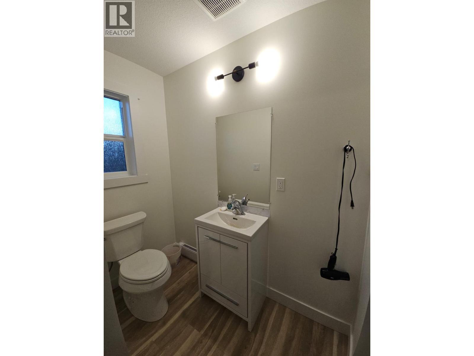 2601 Calliou Road, Chetwynd, BC - Indoor Photo Showing Bathroom