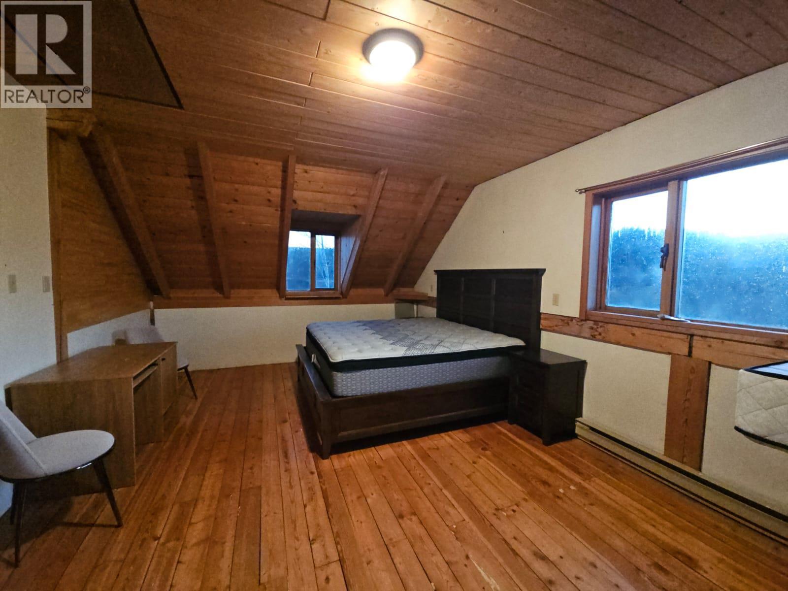 2601 Calliou Road, Chetwynd, BC - Indoor Photo Showing Bedroom