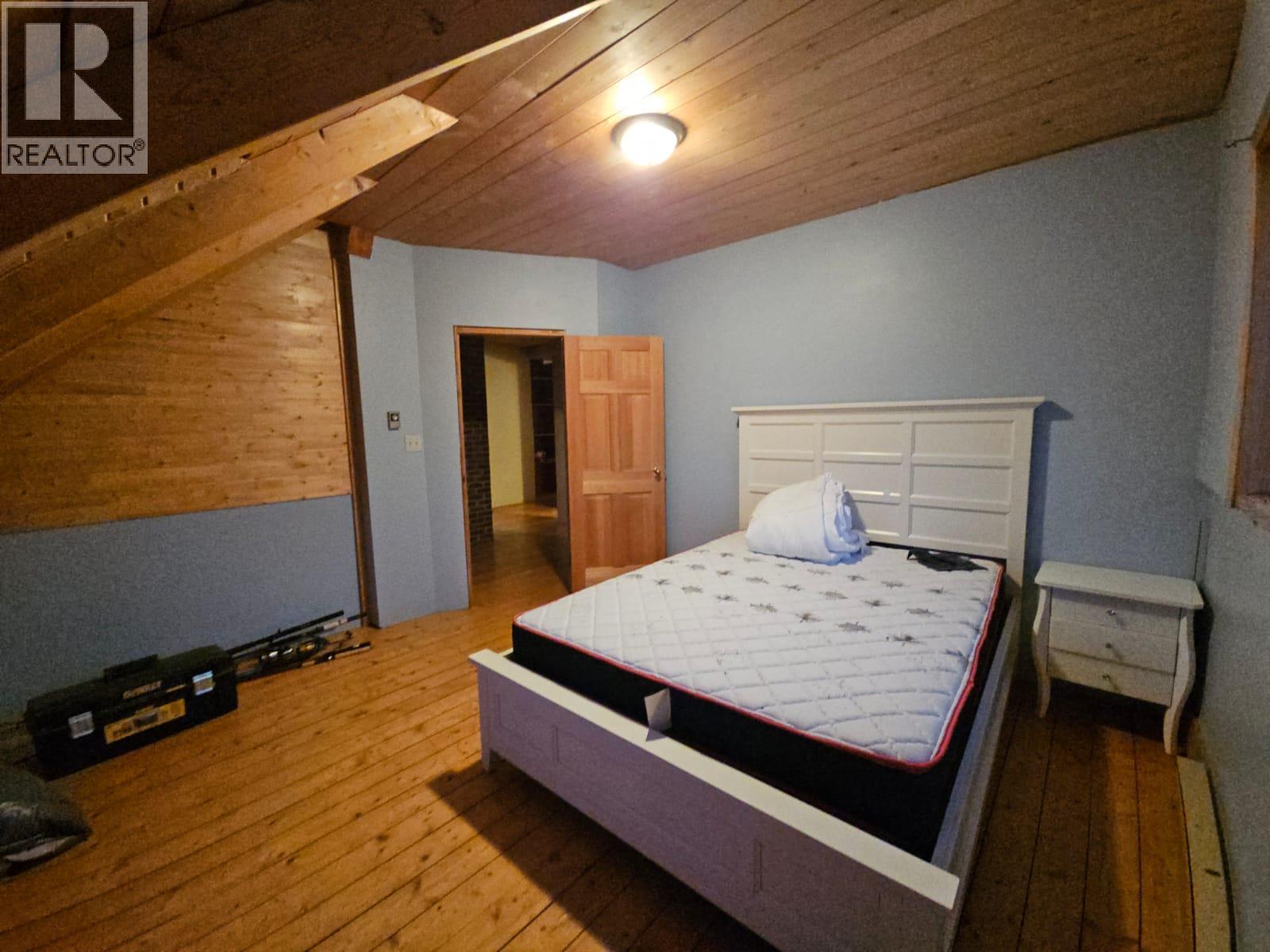 2601 Calliou Road, Chetwynd, BC - Indoor Photo Showing Bedroom