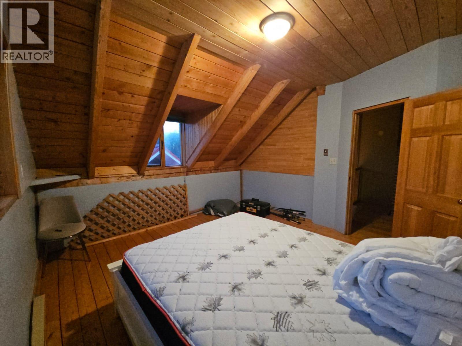 2601 Calliou Road, Chetwynd, BC - Indoor Photo Showing Bedroom