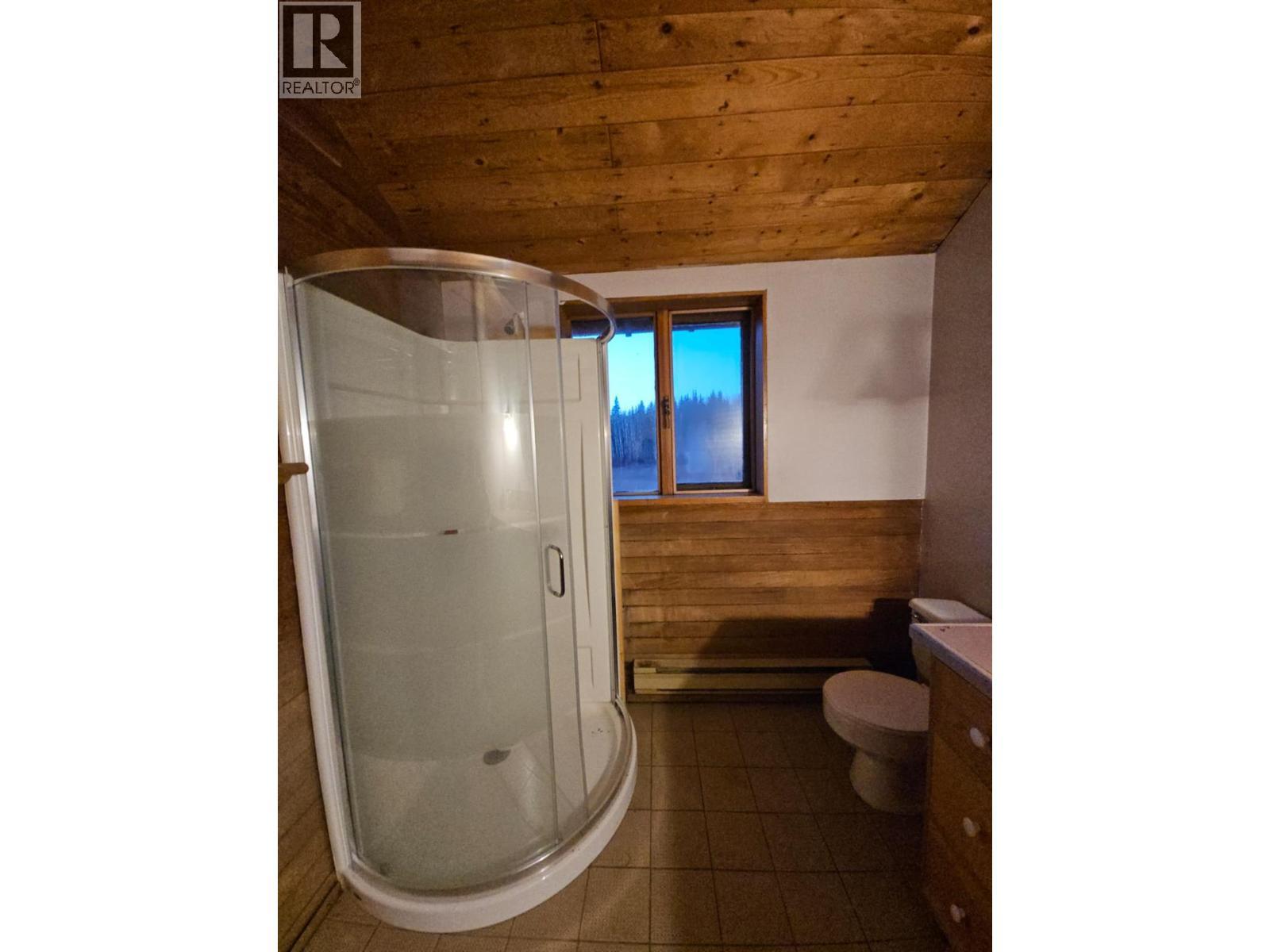 2601 Calliou Road, Chetwynd, BC - Indoor Photo Showing Bathroom