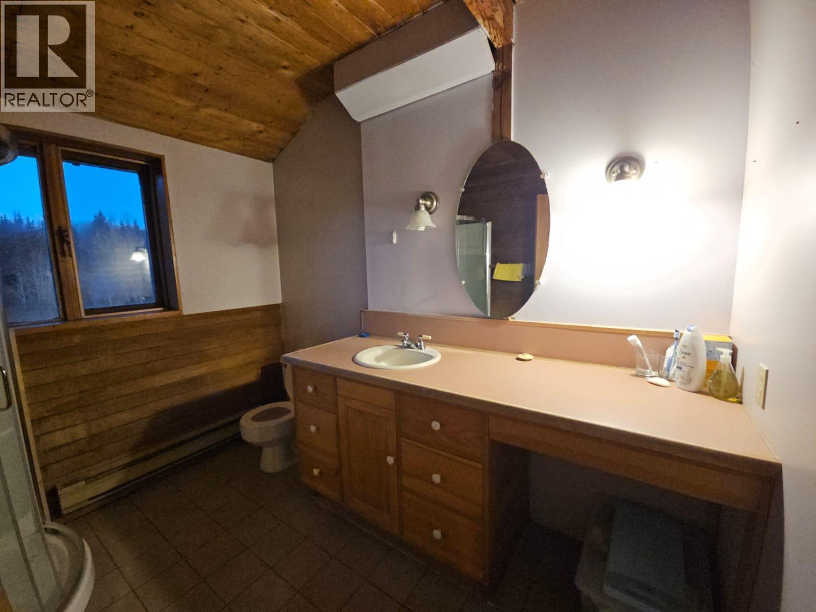 2601 Calliou Road, Chetwynd, BC - Indoor Photo Showing Bathroom