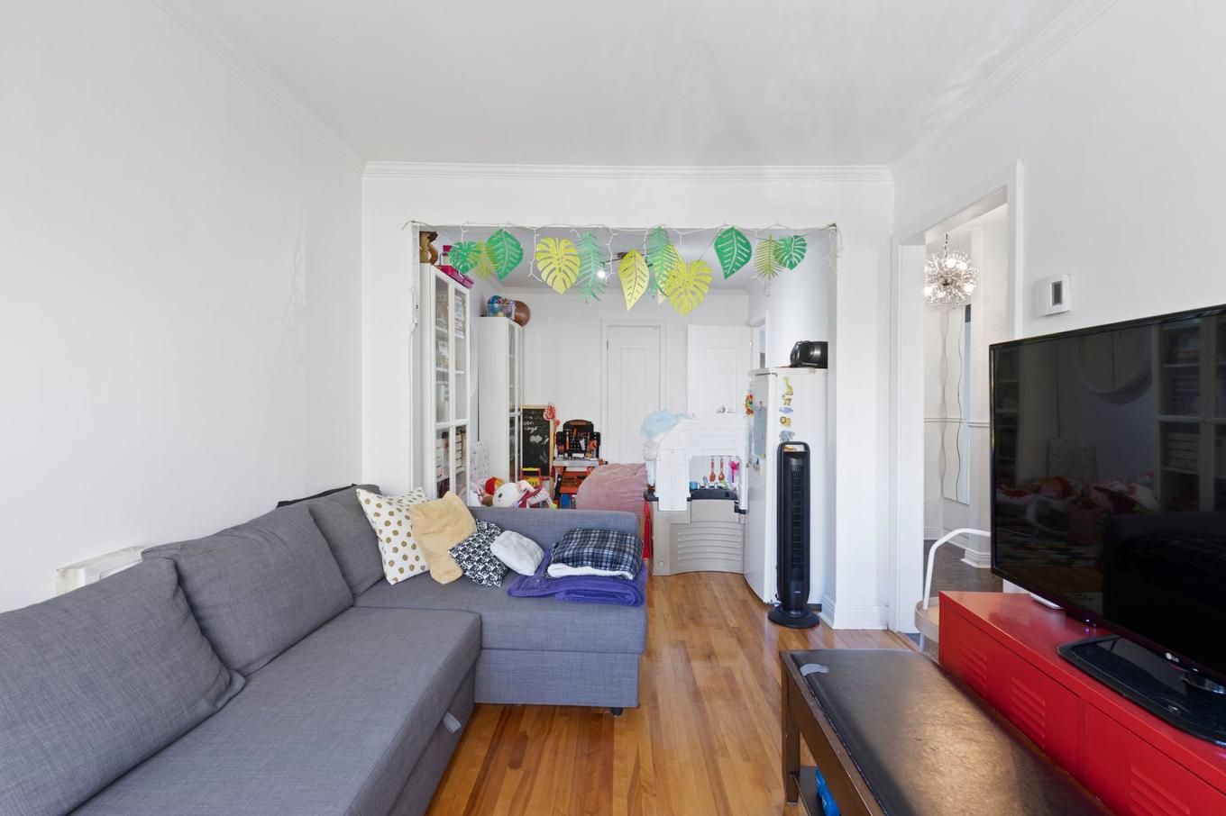 Living room - 2194 - 2196 Rue Cardinal, Montréal (Le Sud-Ouest), QC - Indoor Photo Showing Living Room