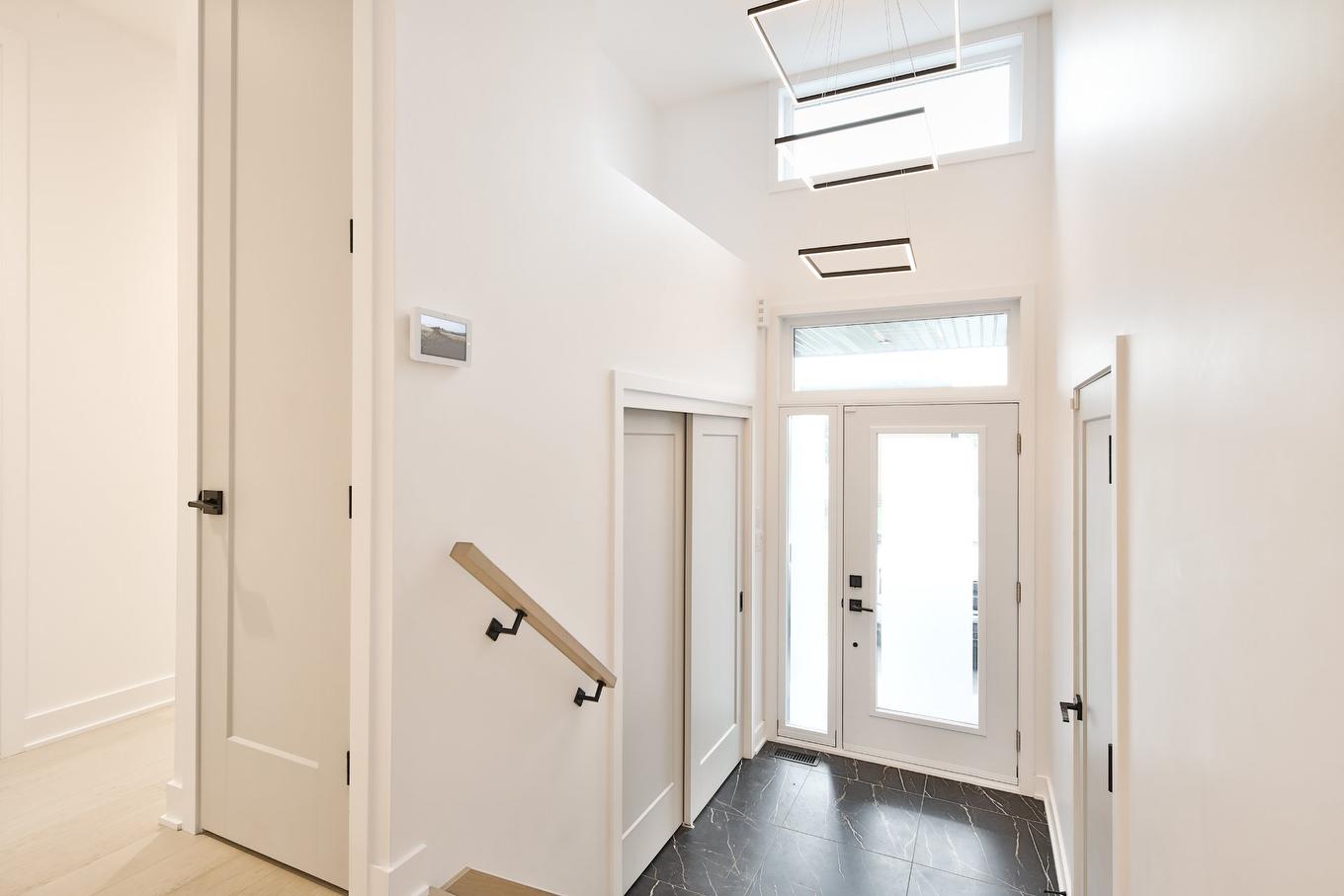 Hall - 51 Rue Des Trembles, Saint-Jean-Sur-Richelieu, QC - Indoor Photo Showing Other Room