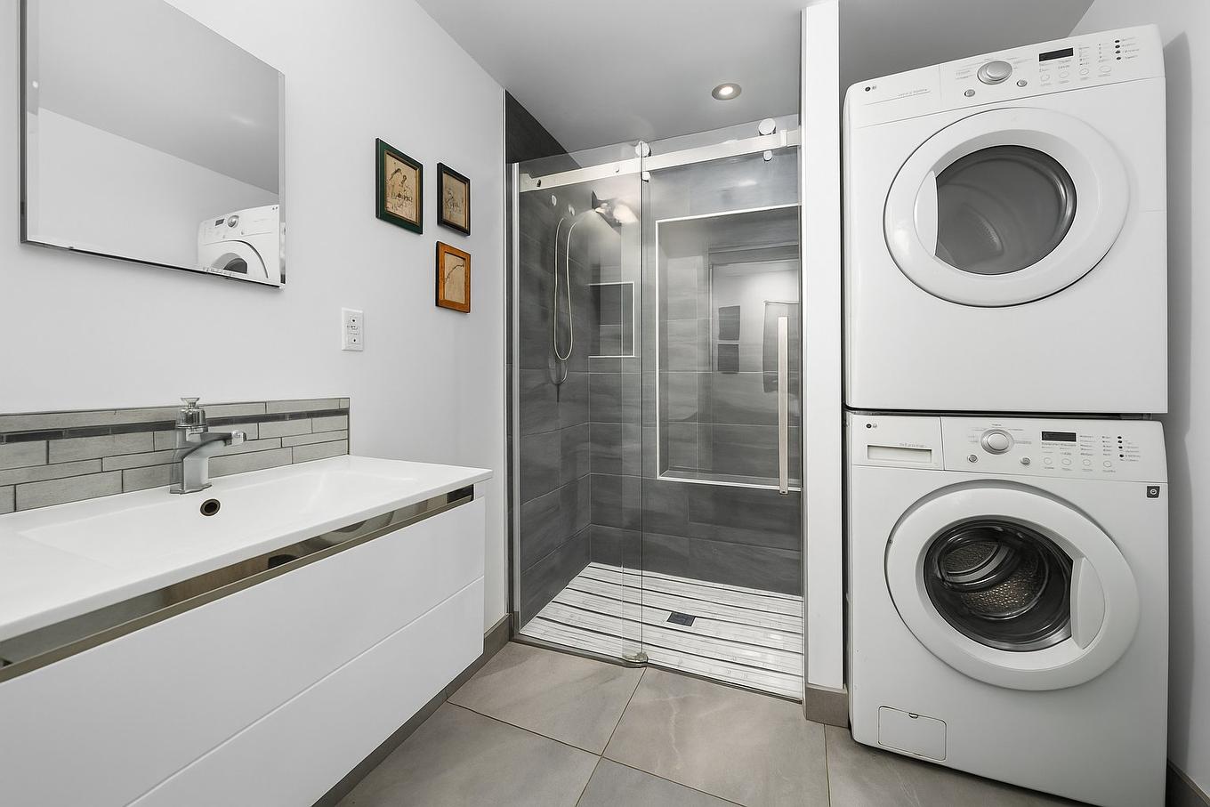 Sous-sol - 5507 Ch. De La Côte-St-Antoine, Montréal (Côte-Des-Neiges/Notre-Dame-De-Grâce), QC - Indoor Photo Showing Laundry Room