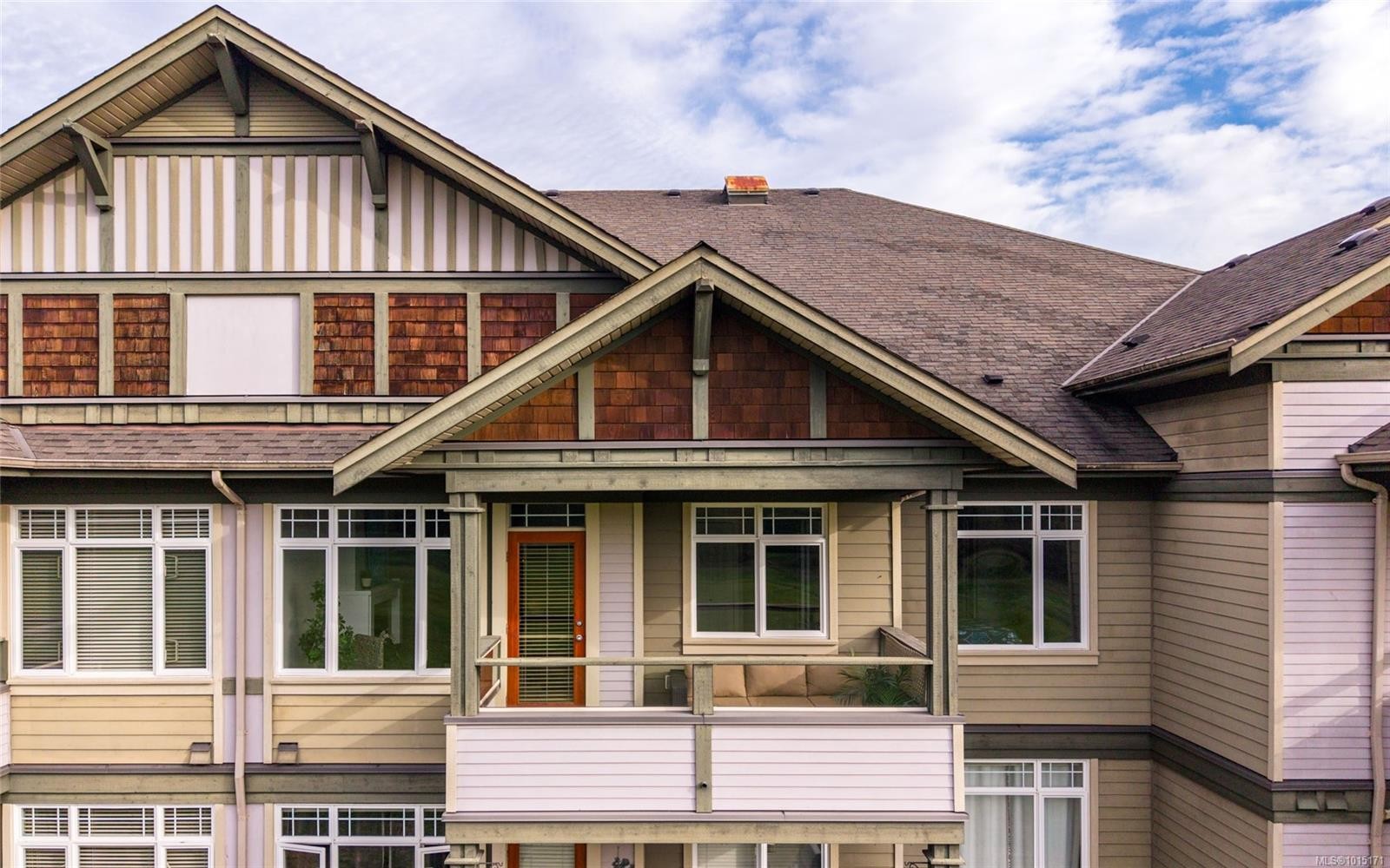 403C-1115 Craigflower Rd, Esquimalt, BC - Outdoor With Facade