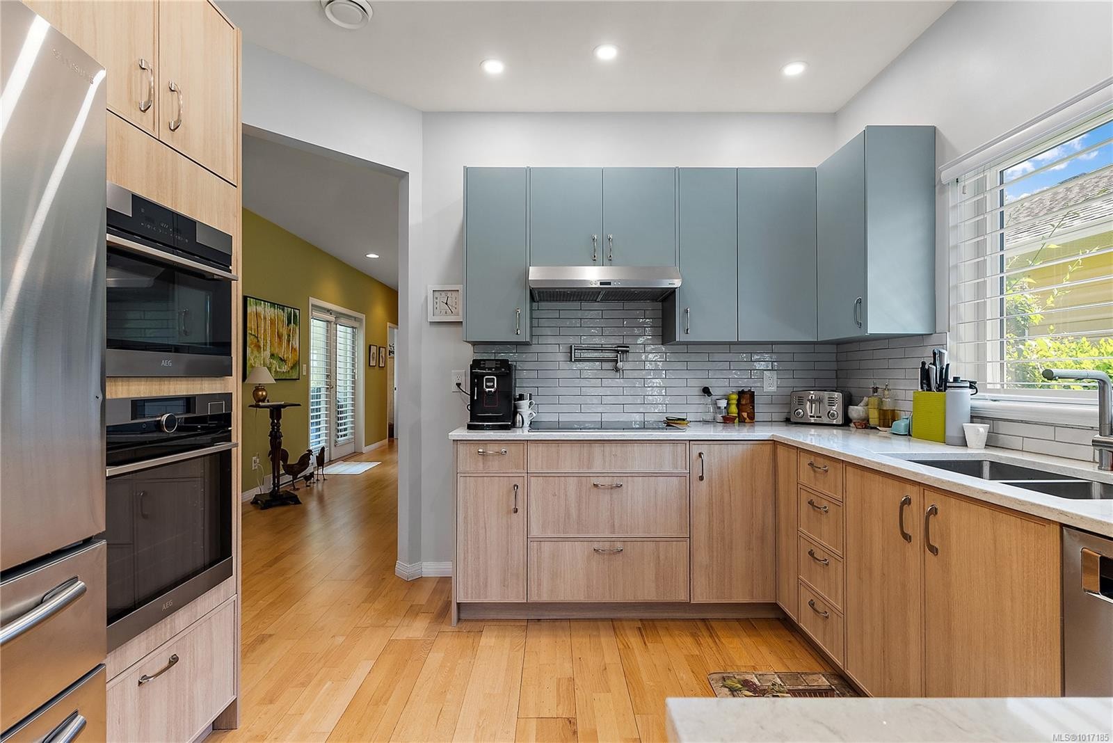 7952 Polo Park Cres, Central Saanich, BC