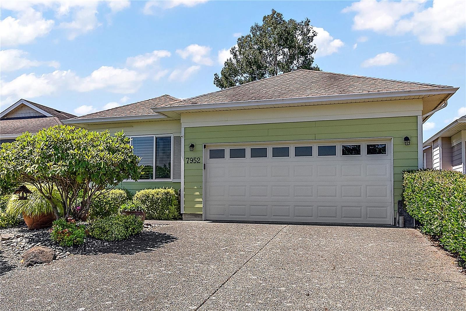 7952 Polo Park Cres, Central Saanich, BC