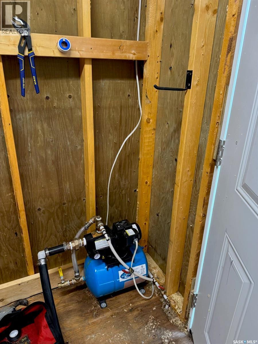 Cabin On Island Near Mooney Beach, Lac La Ronge Provincial Park, SK - Indoor Photo Showing Gym Room