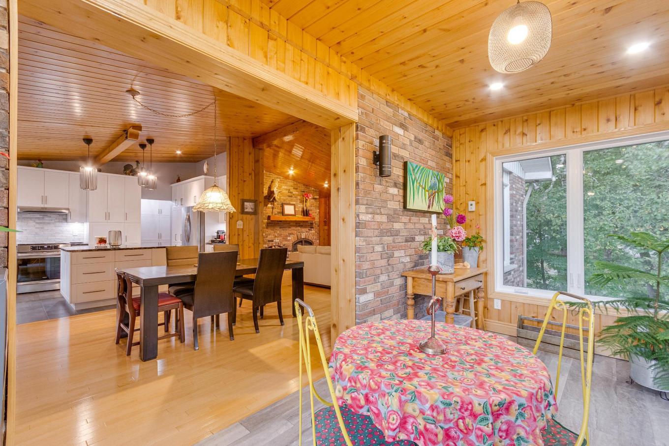 Dining room - 6 Rue De L'Abitibi, Cantley, QC - Indoor Photo Showing Dining Room