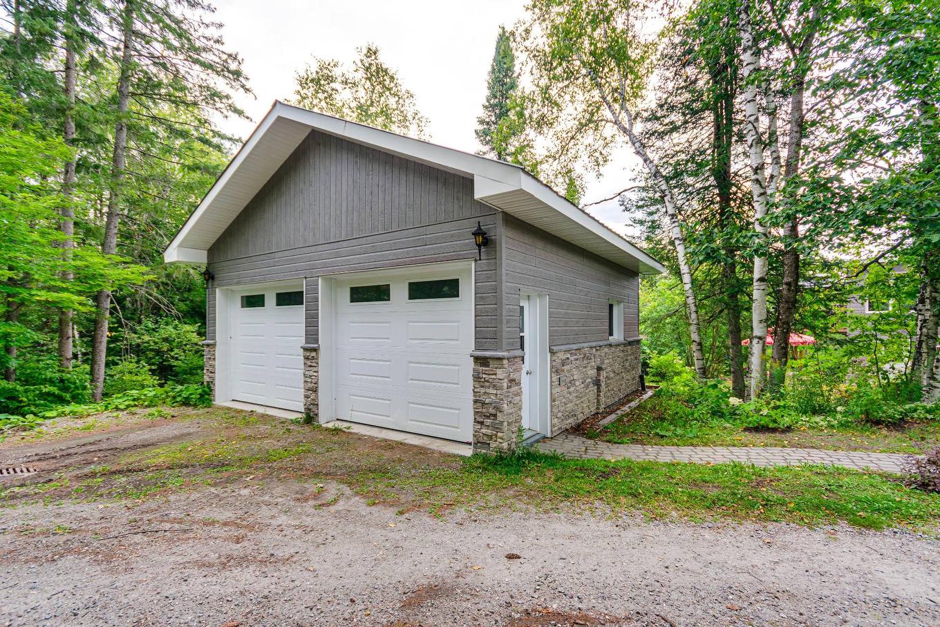 Garage - 6 Rue De L'Abitibi, Cantley, QC - Outdoor