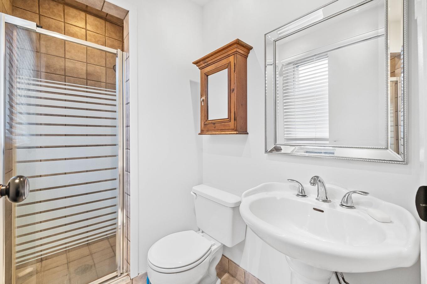 Salle de bains - 71 Rue Canterbury, Dollard-Des-Ormeaux, QC - Indoor Photo Showing Bathroom