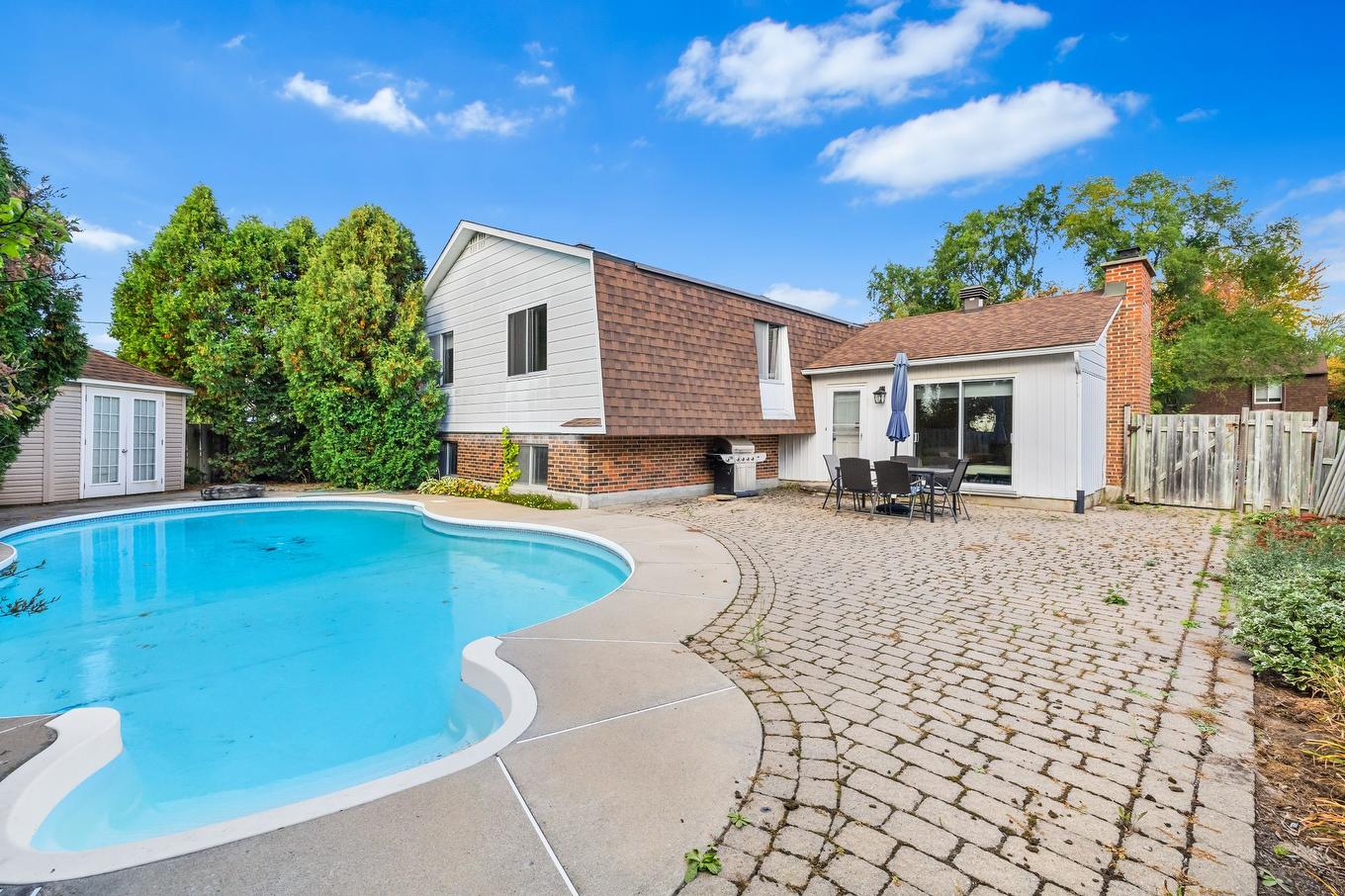 Cour - 71 Rue Canterbury, Dollard-Des-Ormeaux, QC - Outdoor With In Ground Pool With Exterior