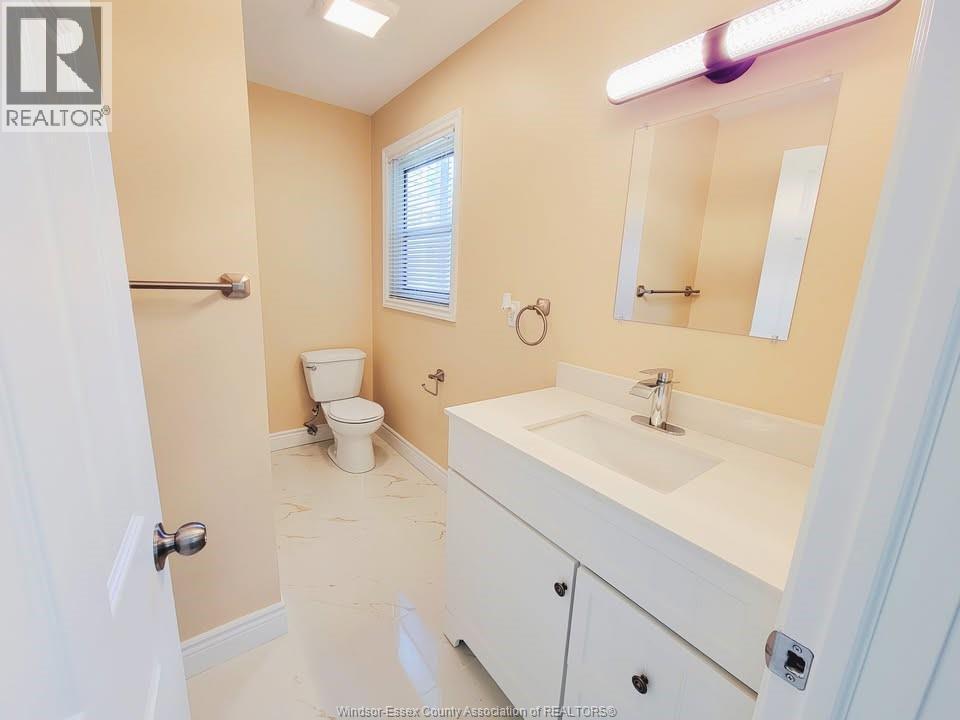680 Caron Avenue Unit# 1, Windsor, ON - Indoor Photo Showing Bathroom