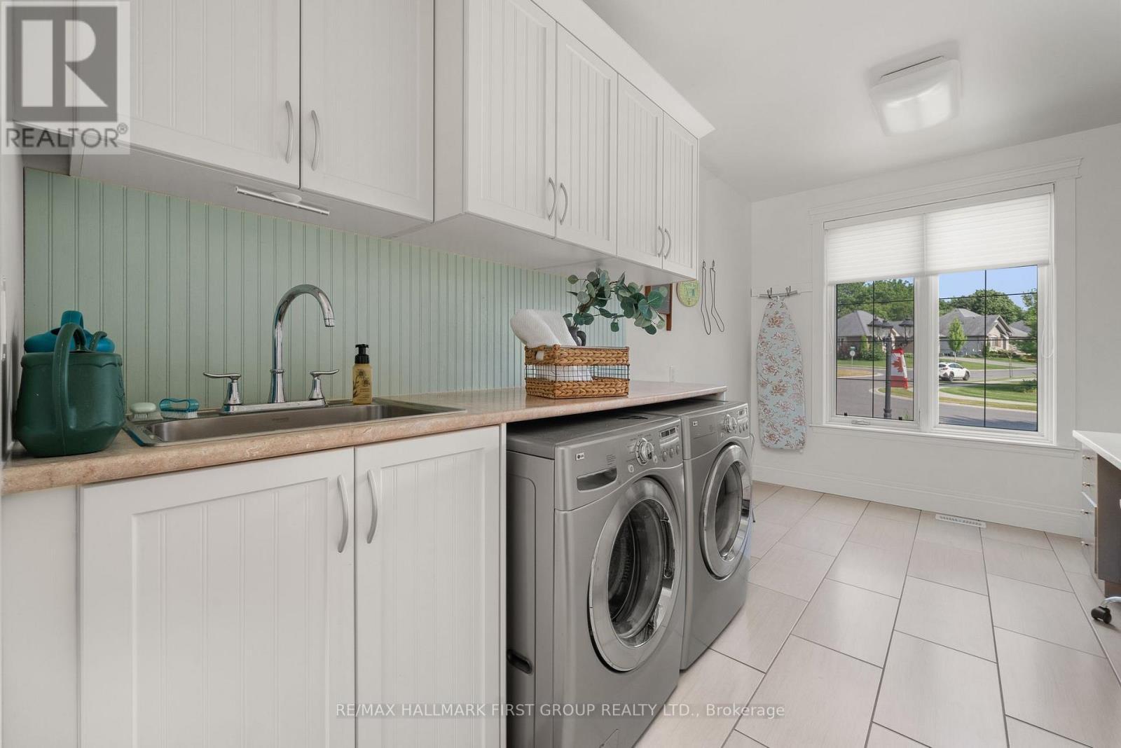 22 Rosslyn Drive, Brighton, ON - Indoor Photo Showing Laundry Room