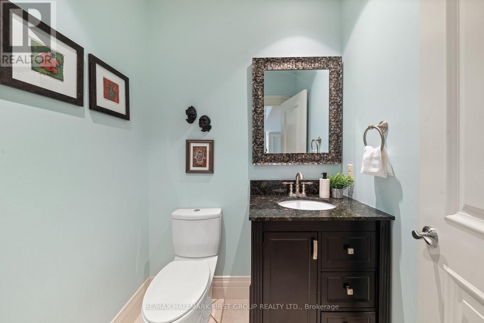 22 Rosslyn Drive, Brighton, ON - Indoor Photo Showing Bathroom