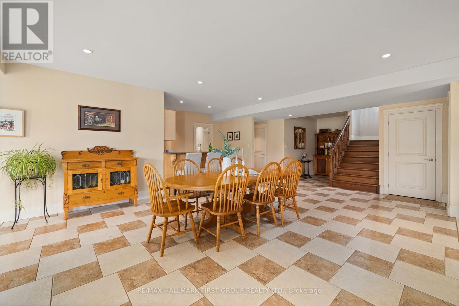 22 Rosslyn Drive, Brighton, ON - Indoor Photo Showing Dining Room