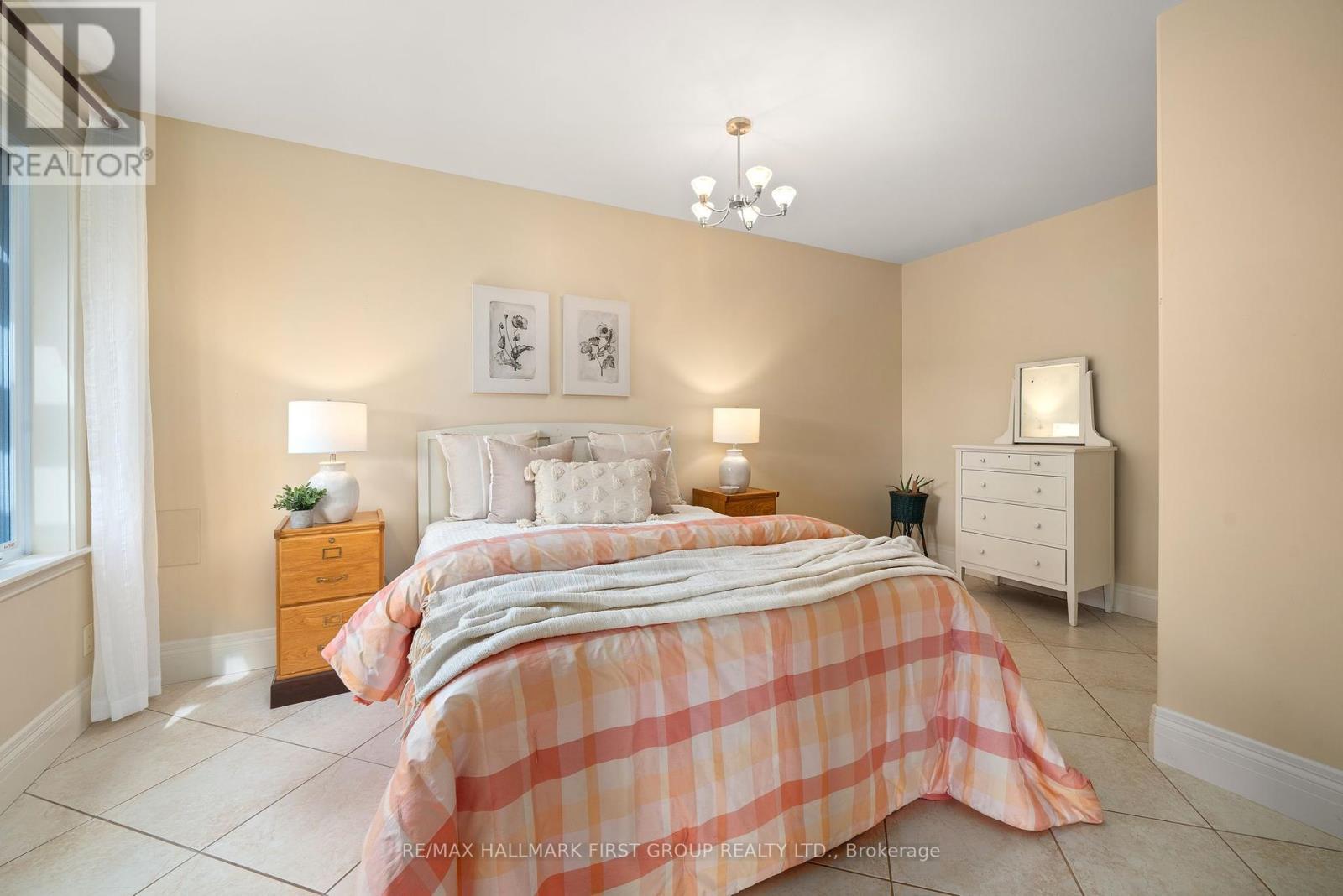 22 Rosslyn Drive, Brighton, ON - Indoor Photo Showing Bedroom