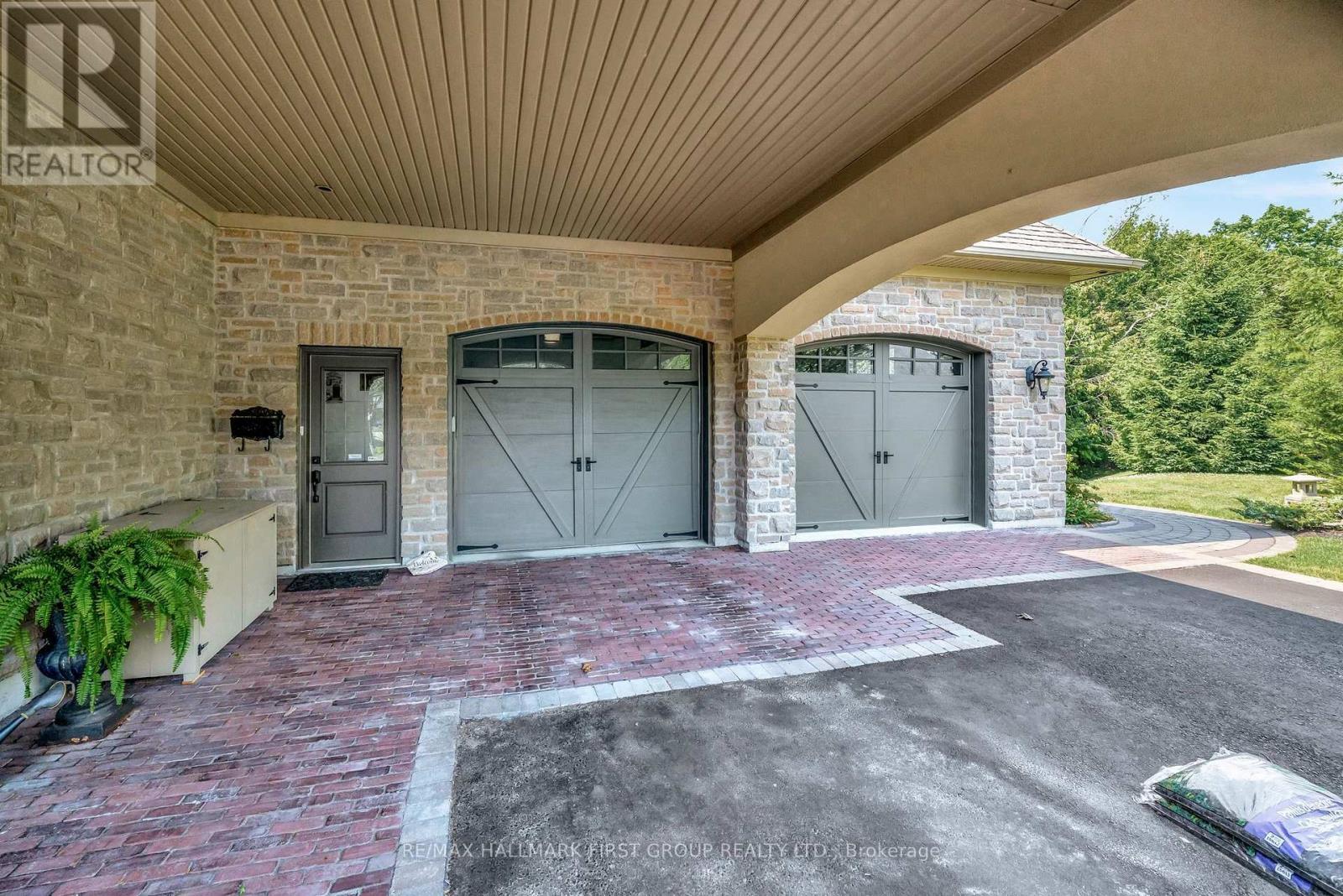 22 Rosslyn Drive, Brighton, ON - Outdoor With Exterior