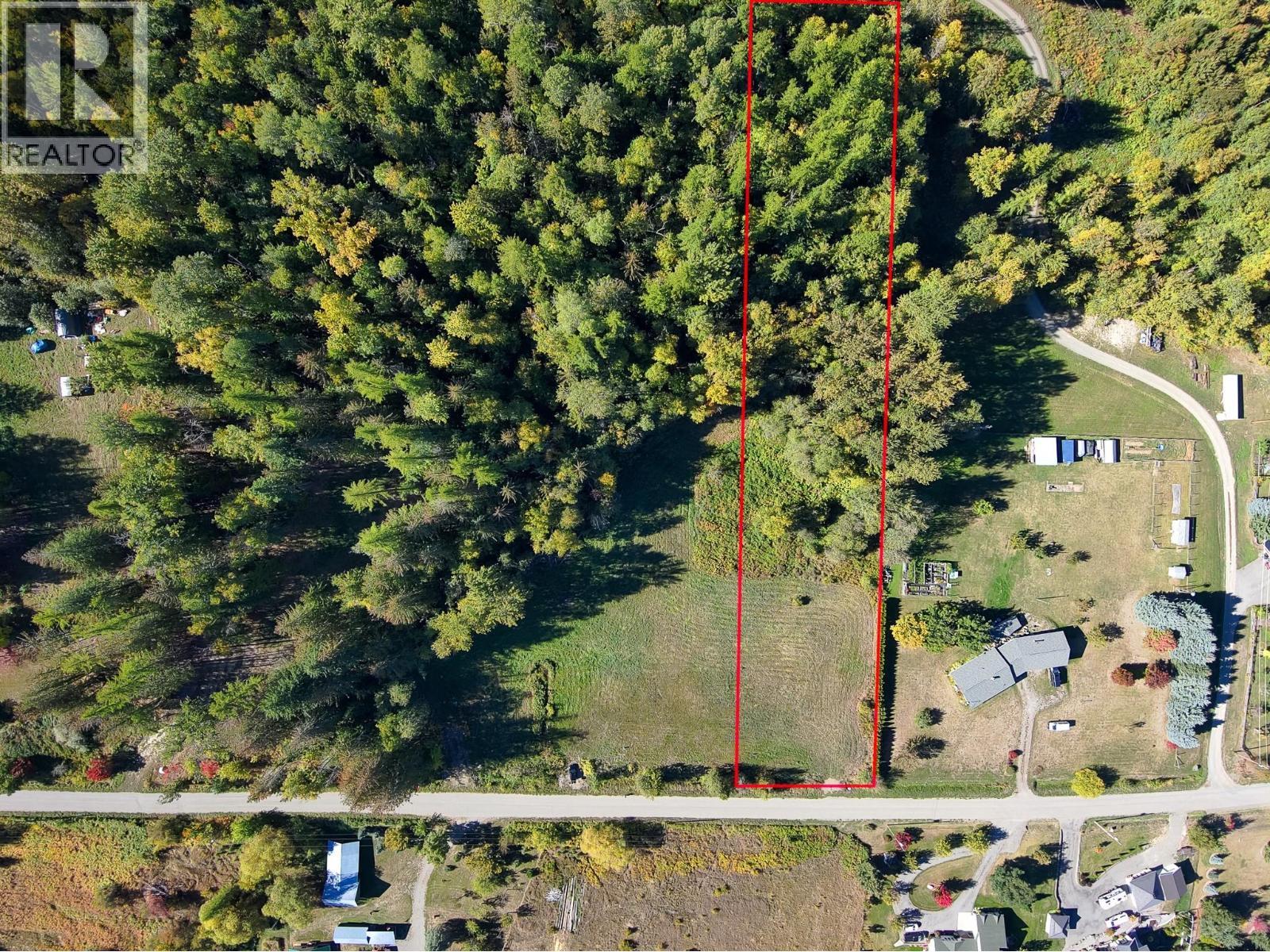 Lines are approximate - Lot 1 Simmons Road, Creston, BC