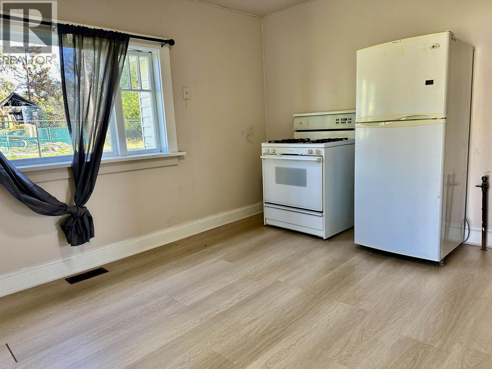 6063 9Th Avenue, Burnaby, BC