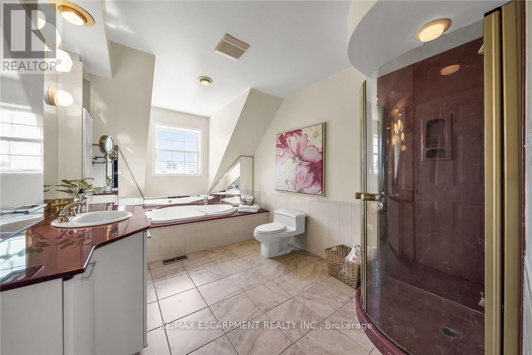1042 River Road, Haldimand, ON - Indoor Photo Showing Bathroom