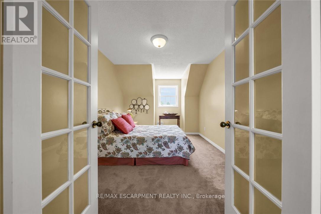 1042 River Road, Haldimand, ON - Indoor Photo Showing Bedroom