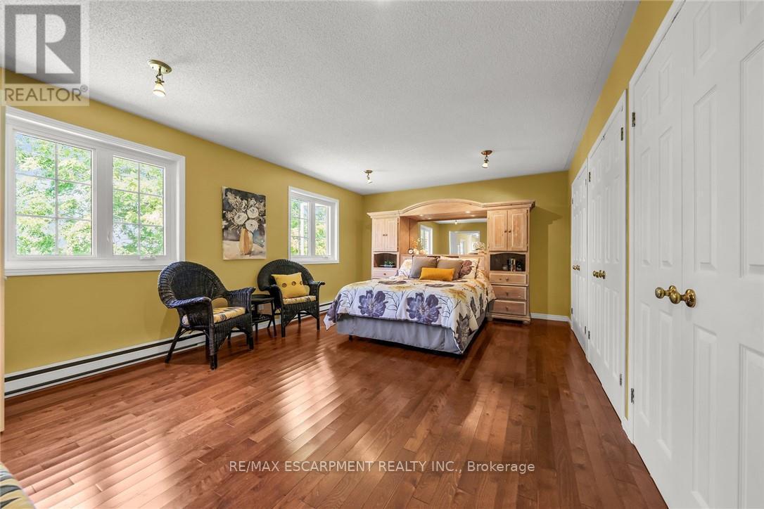 1042 River Road, Haldimand, ON - Indoor Photo Showing Bedroom