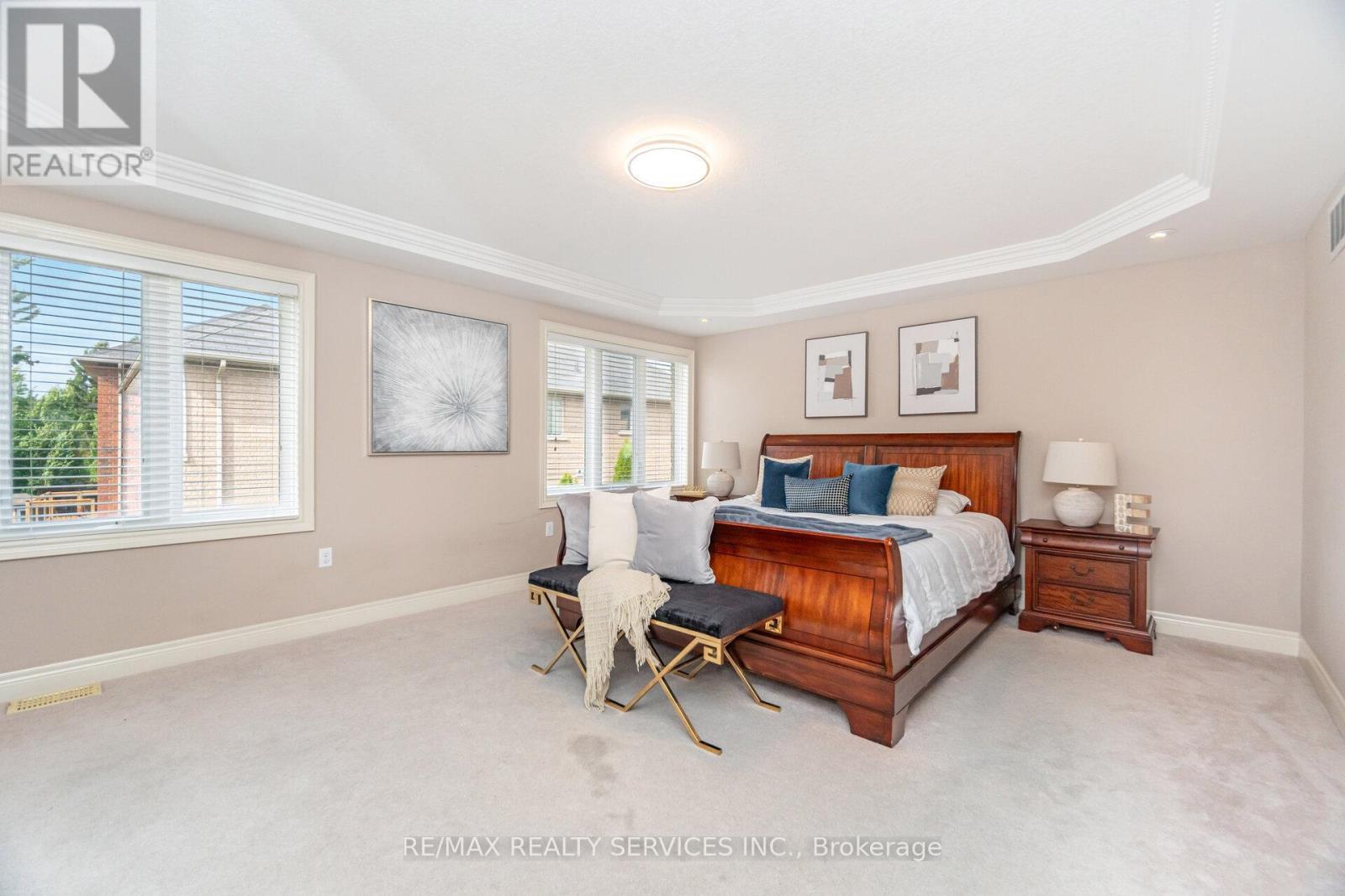 9 Lorupe Court, Hamilton, ON - Indoor Photo Showing Bedroom