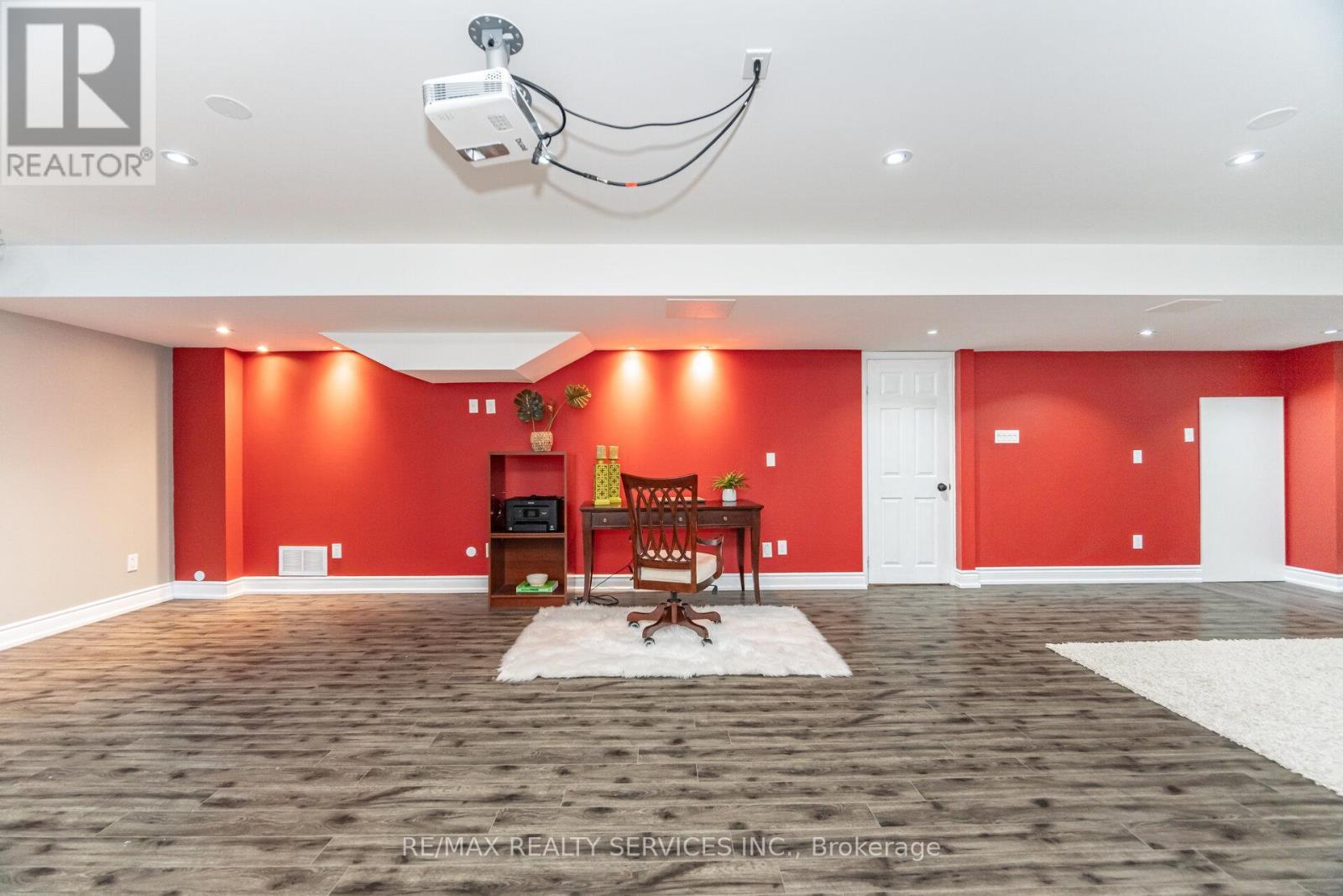 9 Lorupe Court, Hamilton, ON - Indoor Photo Showing Other Room