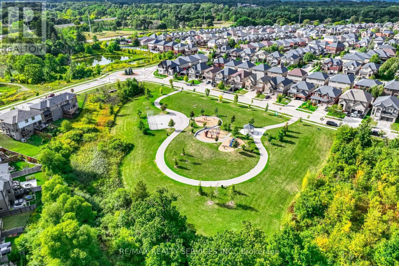 9 Lorupe Court, Hamilton, ON - Outdoor With View