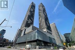 6906 - 138 DOWNES STREET Toronto, ON M5E 0E4