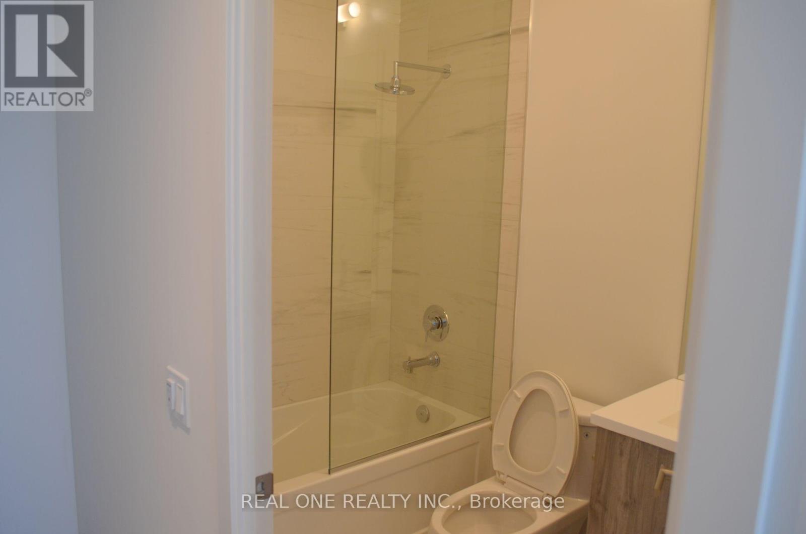 6906 - 138 Downes Street, Toronto, ON - Indoor Photo Showing Bathroom