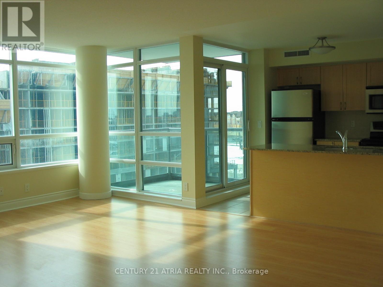 708 - 75 South Town Centre Boulevard, Markham, ON - Indoor Photo Showing Kitchen