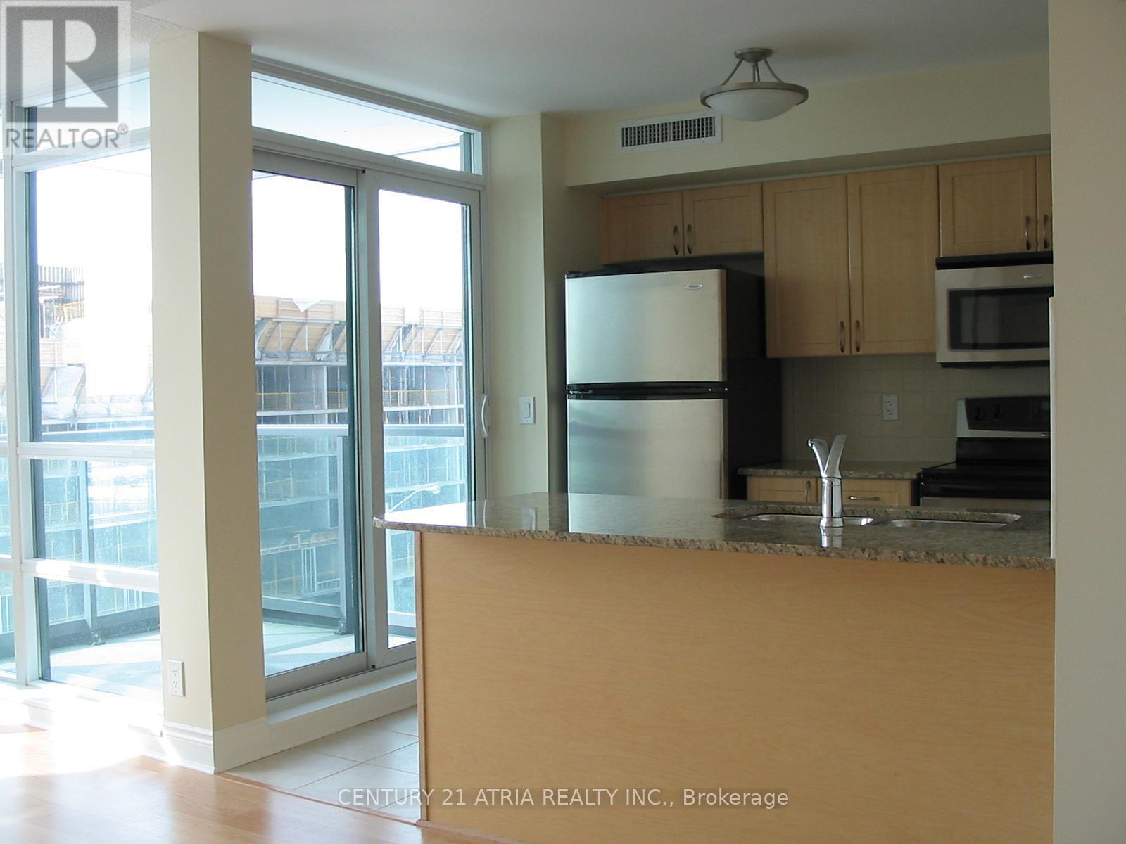 708 - 75 South Town Centre Boulevard, Markham, ON - Indoor Photo Showing Kitchen