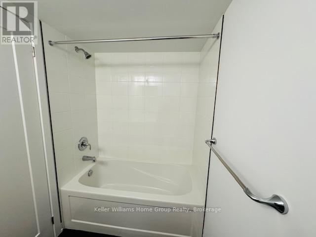 85 - 940 St David Street N, Centre Wellington (Fergus), ON - Indoor Photo Showing Bathroom