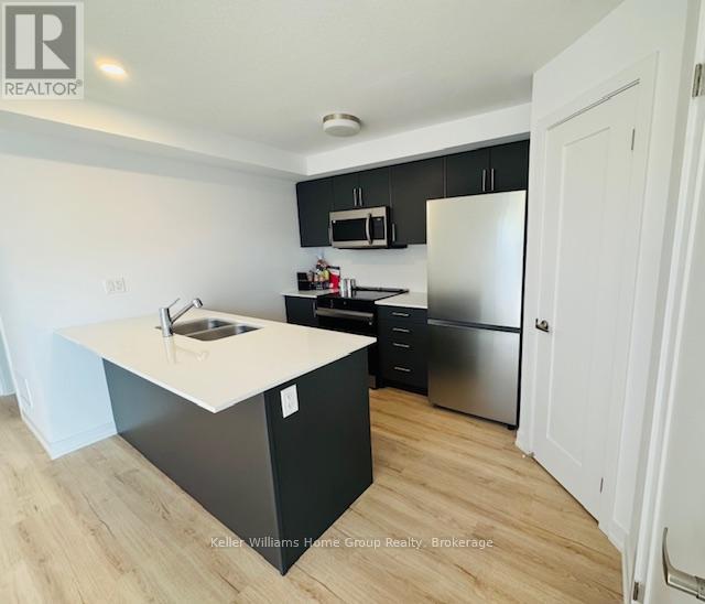 85 - 940 St David Street N, Centre Wellington (Fergus), ON - Indoor Photo Showing Kitchen With Stainless Steel Kitchen With Double Sink