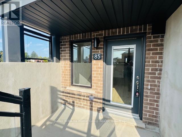 85 - 940 St David Street N, Centre Wellington (Fergus), ON - Outdoor