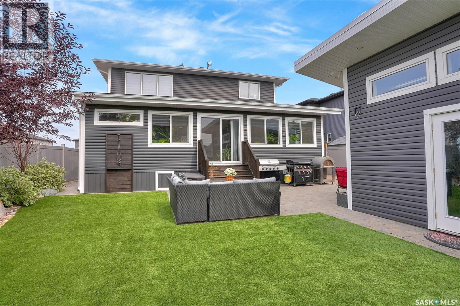 25 Hudson Drive, Pilot Butte, SK - Outdoor